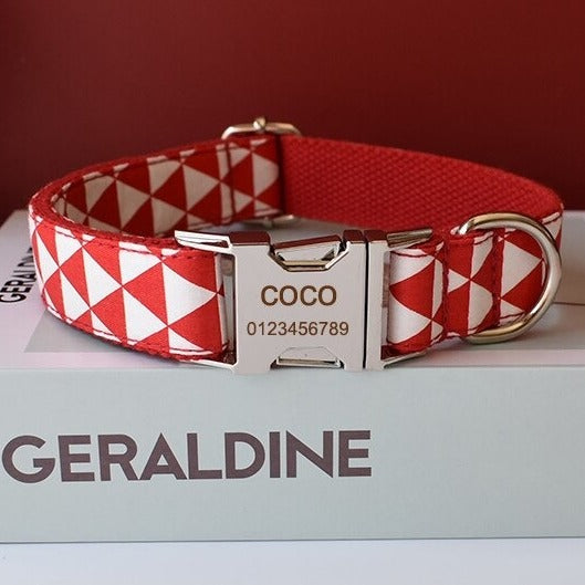 PERSONALIZZABILE - SET COLLARE PER CANI TRIANGOLI ROSSO