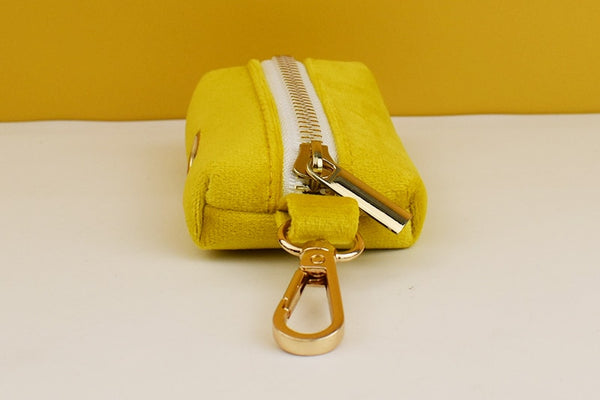 PERSONALIZZABILE - SET PETTORINA PER CANI IN VELLUTO GIALLO