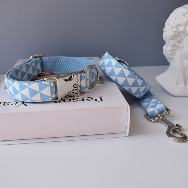 PERSONALIZZABILE - SET COLLARE PER CANI TRIANGOLI CELESTE