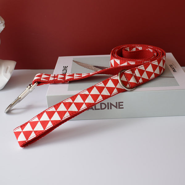 PERSONALIZZABILE - SET COLLARE PER CANI TRIANGOLI ROSSO